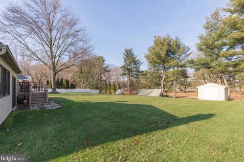 118 Ann Dr, Southampton PA 18954-1639 exterior