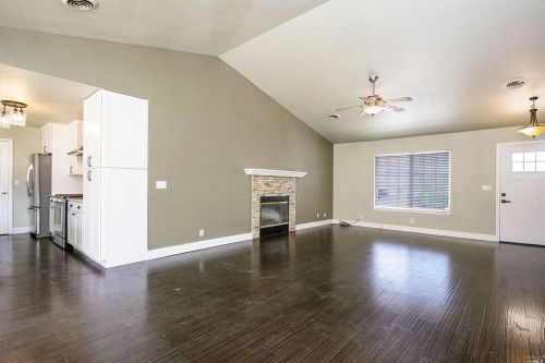 18642 Hidden Valley Rd, Middletown, CA 95467-8043