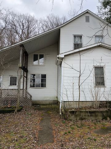 111 10th St, Scenic Hts, IN 47586-2228
