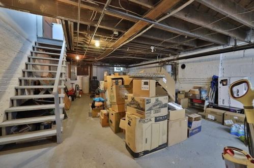 2330 Murray Ave, Pittsburgh PA  15217-2304 exterior