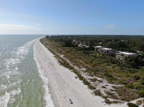 1795 Middle Gulf Dr, Sanibel, FL