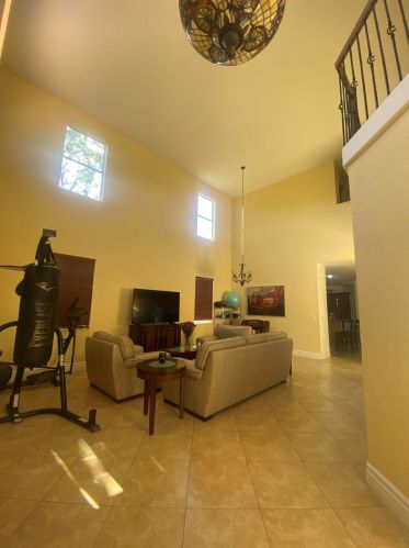 925 Gazetta Way, West Palm Beach, FL 33413-1059