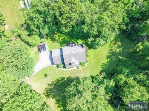 70 Iron Mountain Rd, Warwick NY  10990-3307 exterior