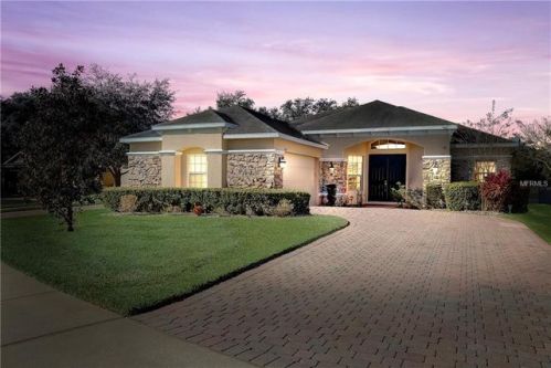 1560 Saint Regis Pt, Sanford, FL 32771-9288