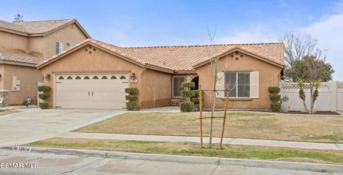 12614 Beechfield Dr, Bakersfield, CA 93312-5817
