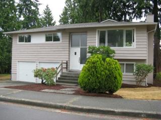 2705 Forest View Dr, Everett WA  98203-6940 exterior
