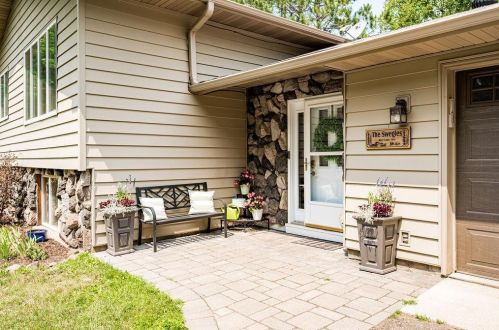 3959 Schultz Rd, Duluth, MN 55803-9334