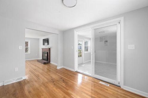 36 Old Farm Rd, Mansfield MA  02048-1709 exterior