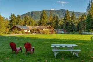7626 Shady Ridge Rd, Glacier, WA 98244-9587