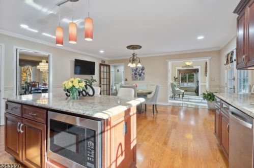32 Ridge Rd, Parsippany NJ  07834-9629 exterior