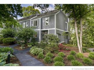 20 Castle Rock, Branford CT  06405-4459 exterior