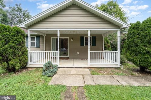 956 Wertzville Rd, West Enola, PA 17025-1835