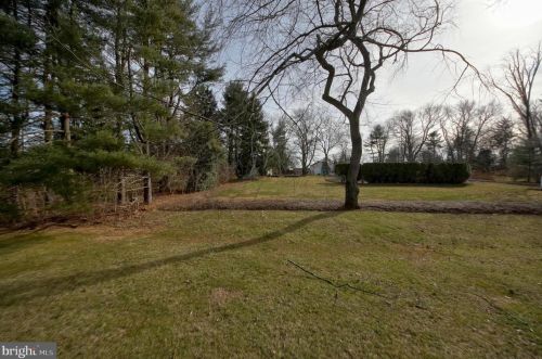 45 Laurel Wood Dr, Trenton NJ 08648 exterior