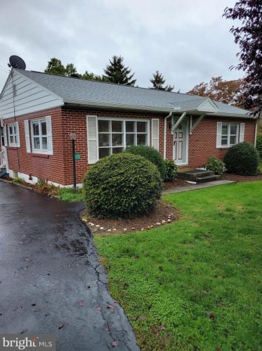 1175 Gravel Pike, Hereford, PA 18056-1503