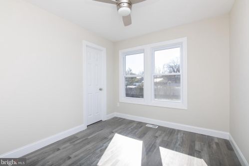 125 Applewood Dr, Auburn NJ 08085-1559 exterior