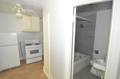 515 Monticello Dr, Fort Worth TX 76107-1735 exterior