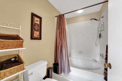 18126 61st Pl, Hialeah FL  33015-5601 exterior