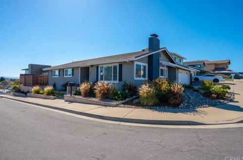 302 Woodland Dr, Pismo Beach, CA 93420-3922
