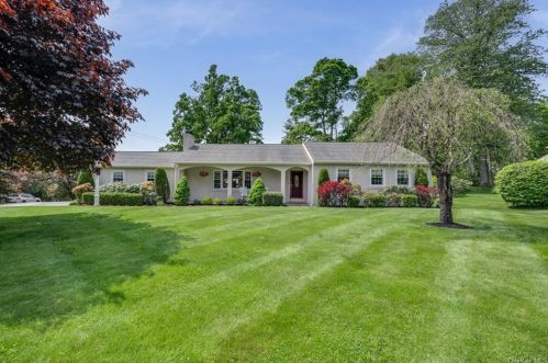 22 Susan Dr, Newburgh, NY 12550-1409