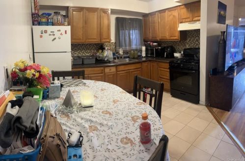 3541 Ropes Ave, Bronx NY  10475-1018 exterior