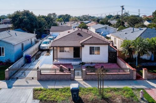 2145 Fashion Ave, Long Beach CA  90810-3536 exterior