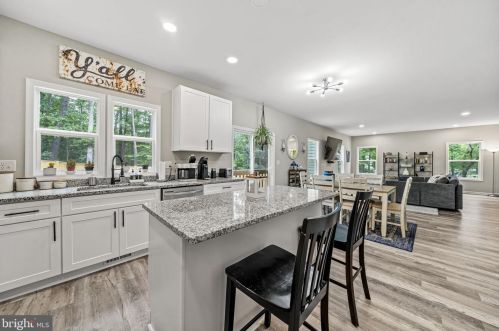 250 Land Or Dr, Ruther Glen VA  22546-1245 exterior