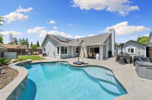 128 Bittercreek Dr, Folsom CA  95630-2364 exterior