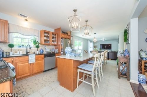 111 Pahaquarry Rd, Hopatcong, NJ 07843-1445