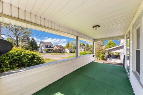 4 Garfield Ave, New Castle PA  16105-2536 exterior