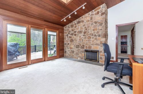 1006 Gwilym Cir, Berwyn PA  19312-2237 exterior