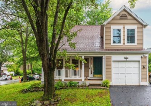 411 Deerpath Ave, Leesburg, VA 20175-2518