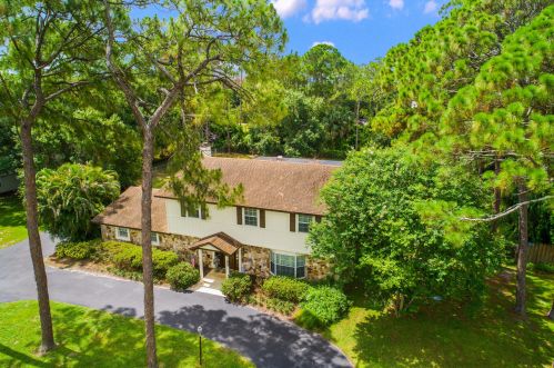 8241 Hidden Pines Rd, Fort Pierce, FL 34945-3144