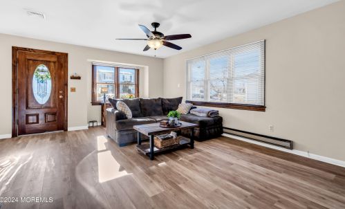 363 Kelly Ave, Bricktown NJ  08724-2230 exterior