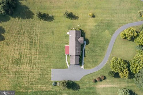 1356 Kings Hwy, Pilesgrove NJ 08098-2517 exterior