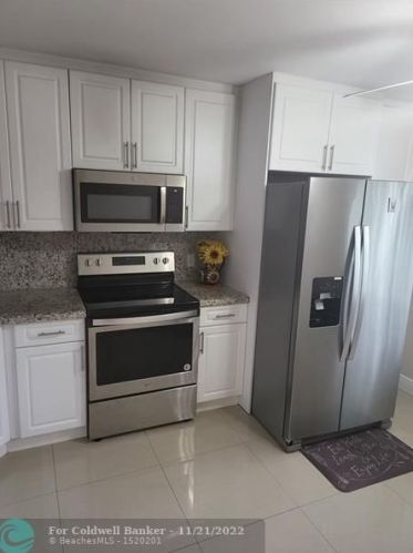 12950 13th St, Hollywood, FL 33027-2166