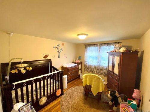 4 Poulin Dr, Putnam CT  06260-1010 exterior