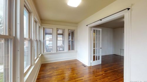 29 Lexington Ave, Waterbury CT  06710-1435 exterior