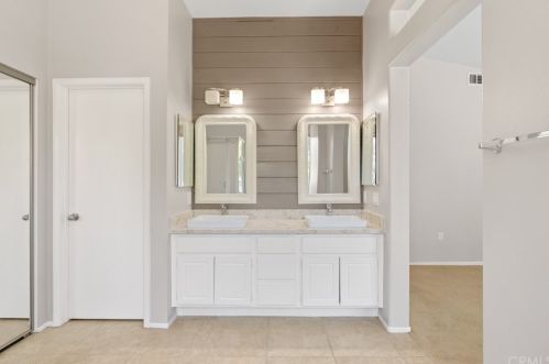 43014 Camino Caruna, Temecula CA  92592-3787 exterior