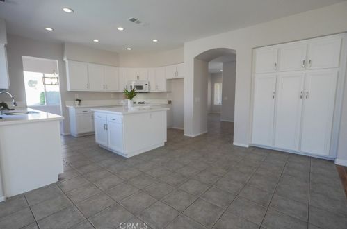 42333 Ridge View Dr, Lancaster CA 93536-7382 exterior