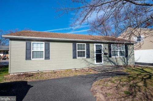 1009 Glasgow St, Pottstown, PA 19464-6217