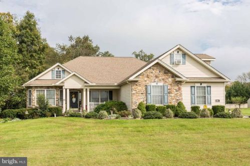 280 Amanda Dr, Littlestown, PA 17340-9224
