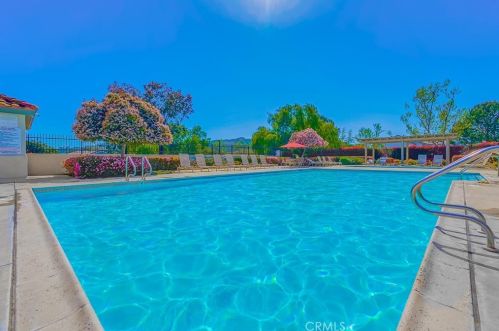 43520 Calle Nacido, Temecula CA  92592-3034 exterior