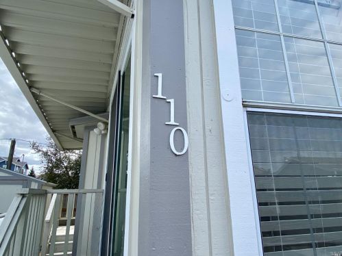 110 El Crystal Dr, Santa Rosa CA  95409-7909 exterior