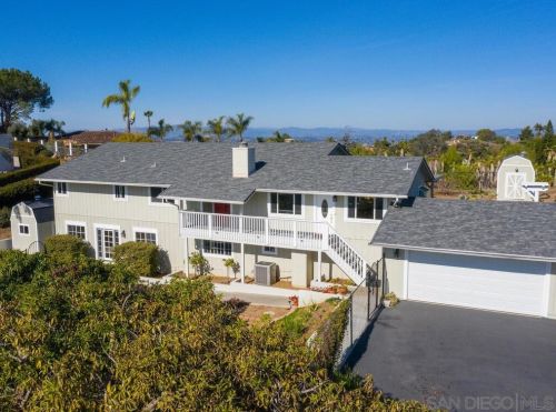 2007 Wonderview Dr, Vista, CA 92084-2824