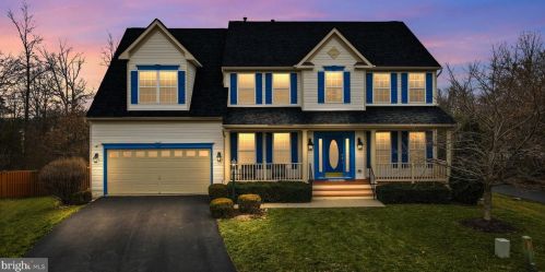 9137 Autumn Glory Ln, Bristow, VA 20136-5111