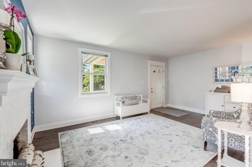 6710 Chestnut Ave, Falls Church VA  22042-2112 exterior