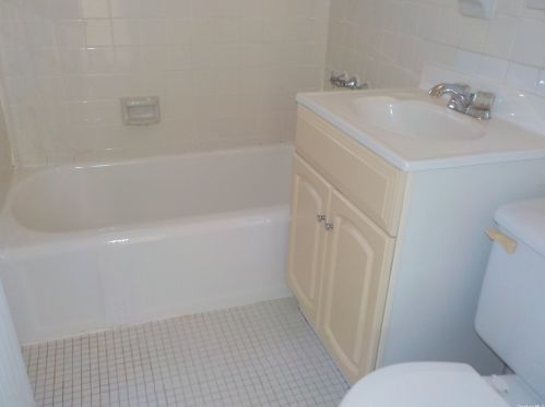 75-10 249th St, Jamaica NY  11426-1856 exterior