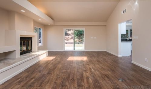 3822 Avenida Johanna, La Mesa, CA 91941-7312
