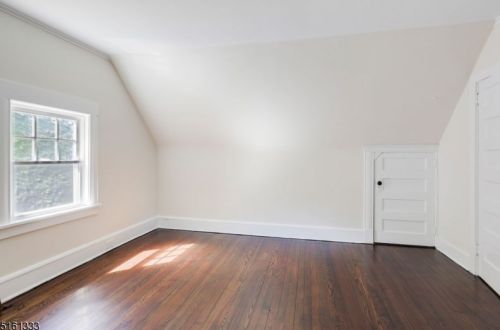 8 Emerson Pl, Montclair NJ  07043-1510 exterior