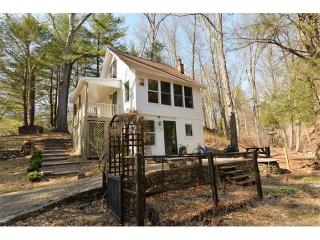 136 Russian Village Rd, Southbury, CT 06488-2111